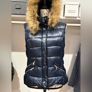 Zara puffer vest, blue large with hood new never used with tags